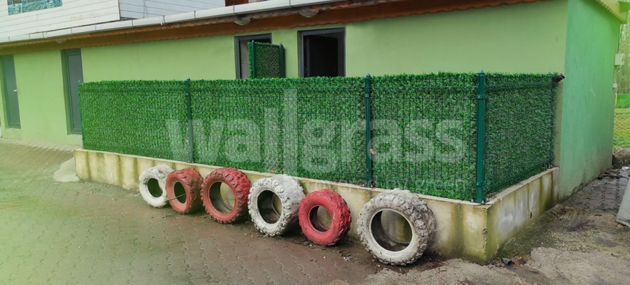مصنع ألواح سياج العشب في تركيا
